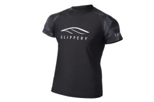 Slippery Rashguard S/S Black Camo 3250-